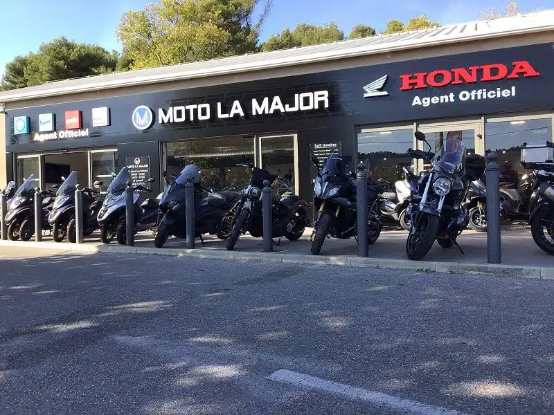 Comment trouver le magasin de motos le plus proche